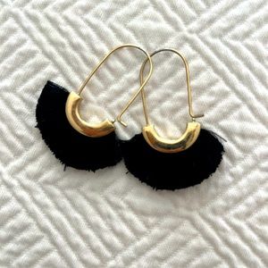Fringe earrings with gold accent.